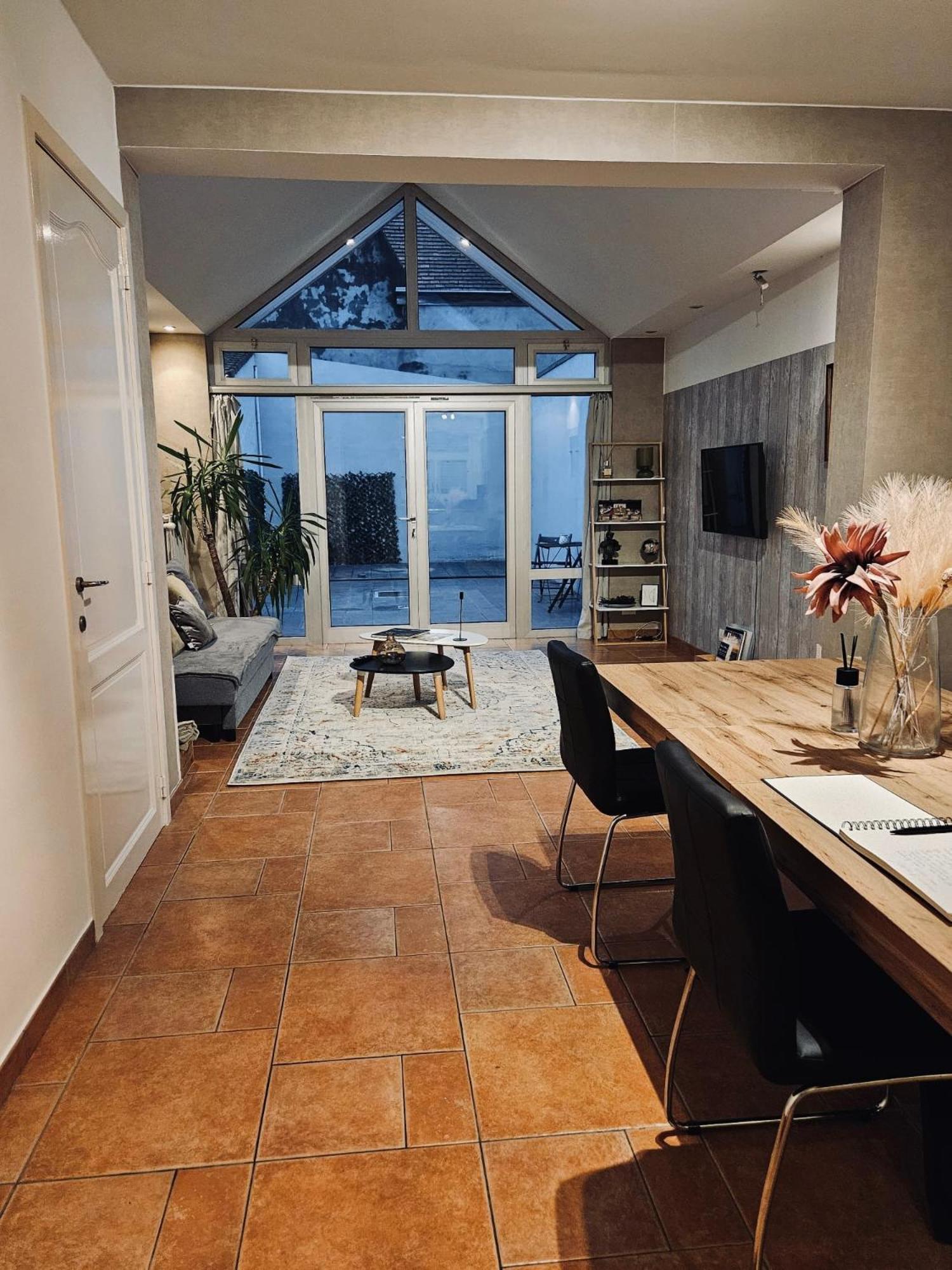 Gasthof Scone - Guestroom - Centre Of In Calm Area *